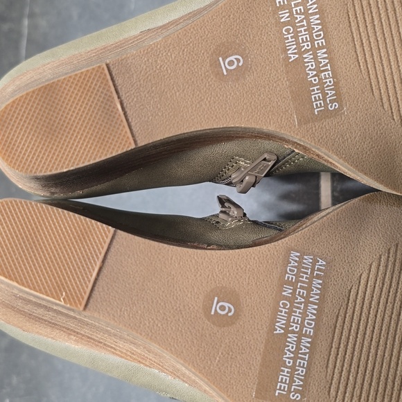 Report Womens Olive Guine Zipper Wedge Heeled Bootie Boots Size - Picture 7 of 8